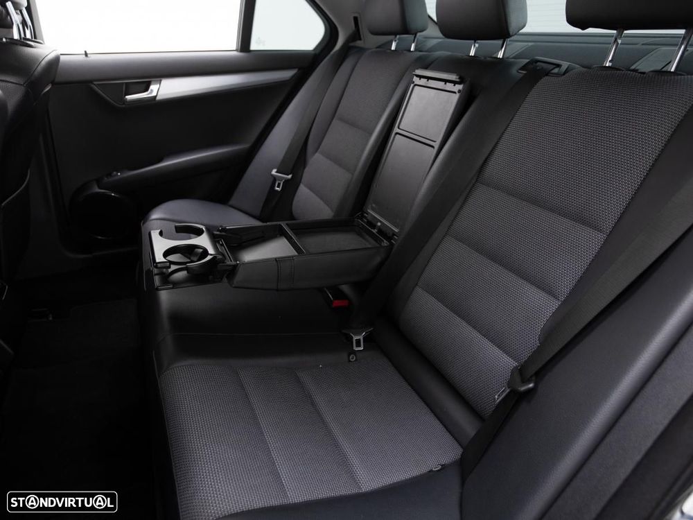 Mercedes-Benz C 220 - 10