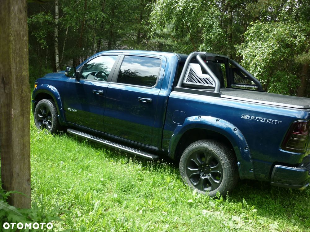 Dodge RAM 5.7 4x4 - 8