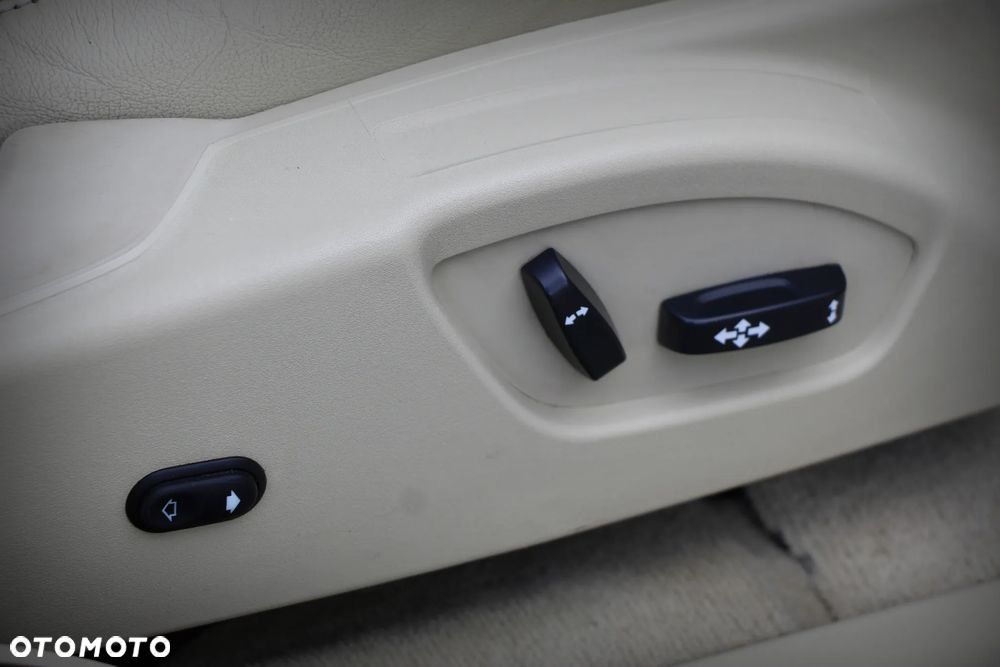 Volvo XC 60 D5 AWD Summum - 21