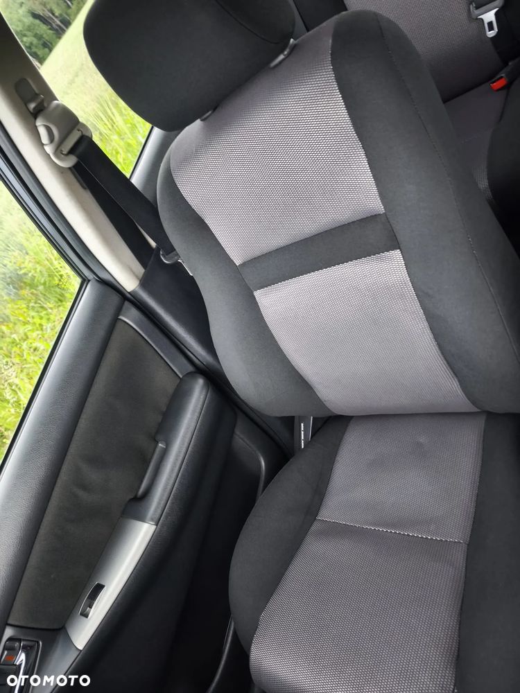 Toyota Corolla 1.4 VVT-i - 6