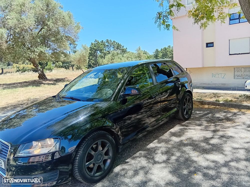 Audi A3 Sportback 1.6 TDI DPF Attraction - 2