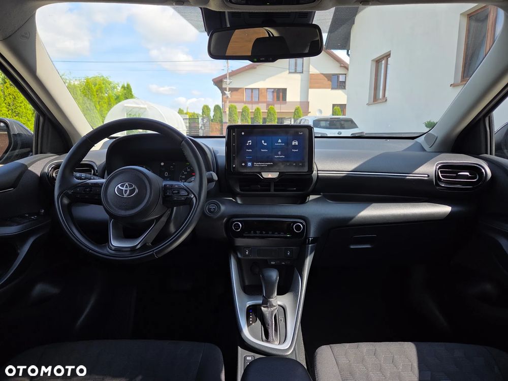 Toyota Yaris - 5