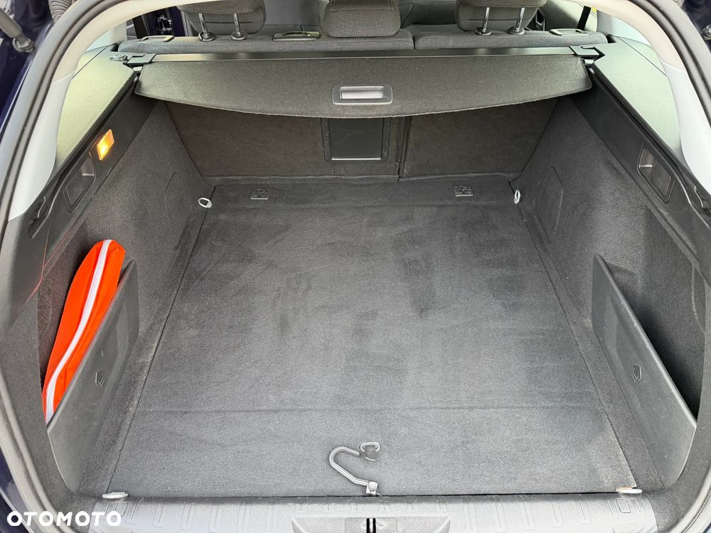 Peugeot 308 BlueHDi FAP 130 Stop & Start Allure - 28