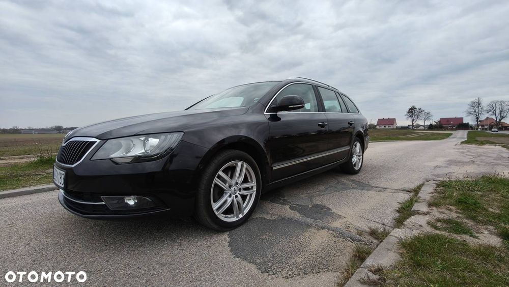 Skoda Superb 2.0 TDI Elegance DSG - 6