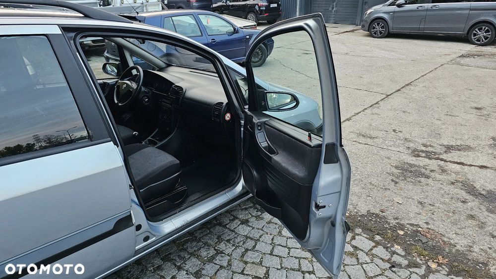 Opel Zafira - 14