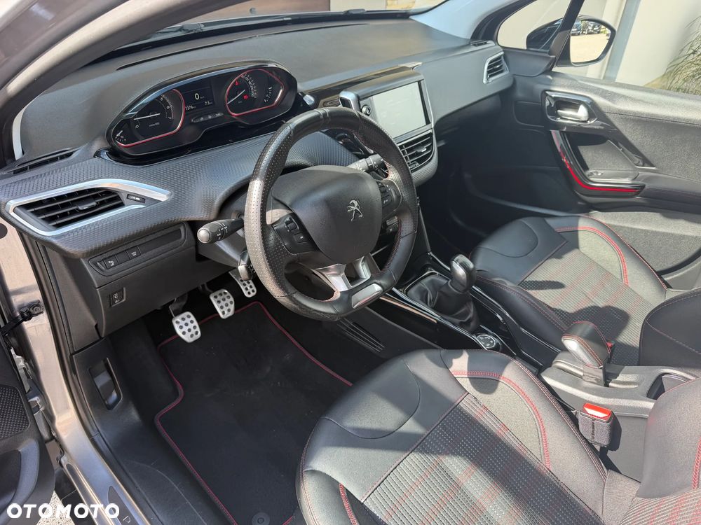 Peugeot 2008 - 12