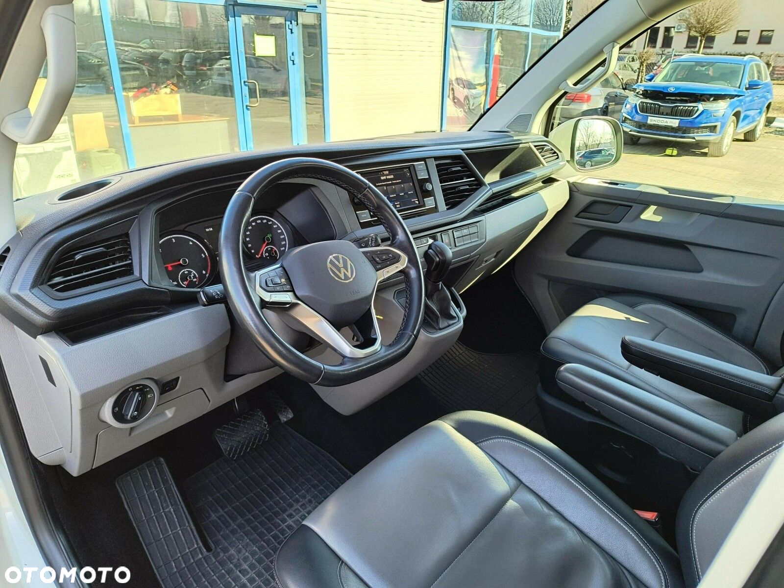 Volkswagen Caravelle 6.1 2.0 TDI L1 Comfortline DSG - 12