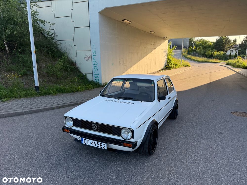 Volkswagen Golf 1.6 CL TD - 1