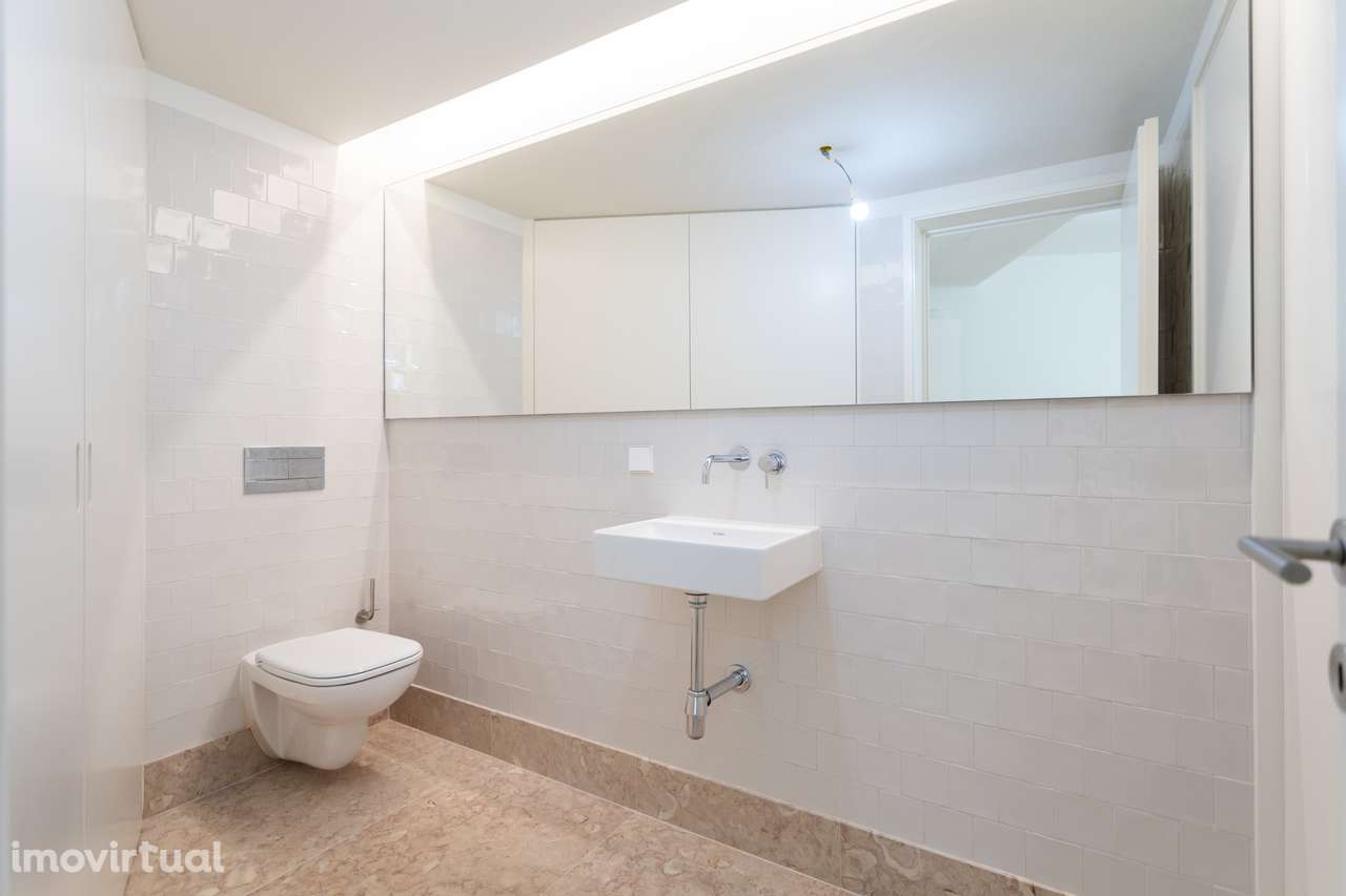 APARTAMENTO DUPLEX T1 DE LUXO, A 3 MINUTOS DA AV. DA LIBERDADE - Grande imagem: 2/20