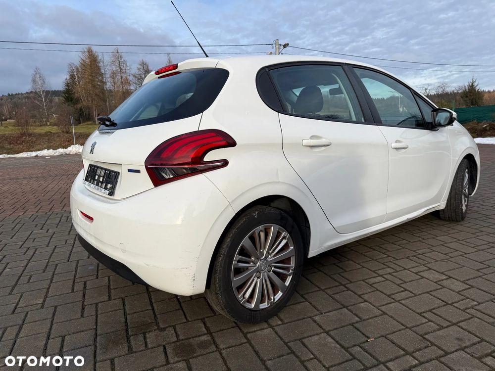 Peugeot 208 PureTech 82 Urban Move - 7