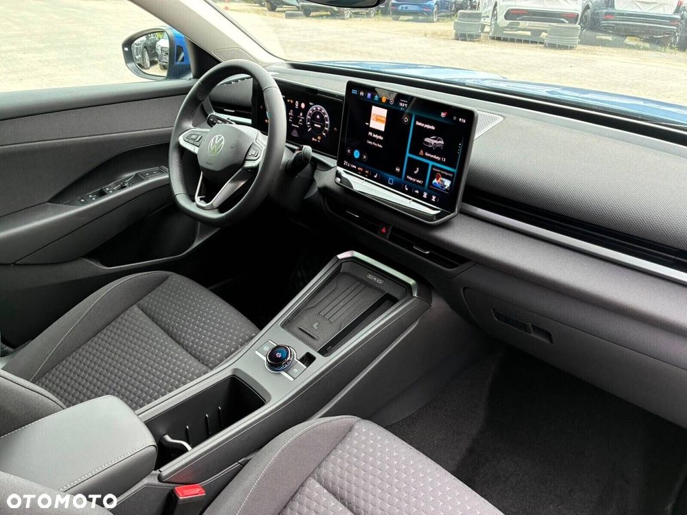 Volkswagen T-Roc 1.5 eTSI Life DSG - 26