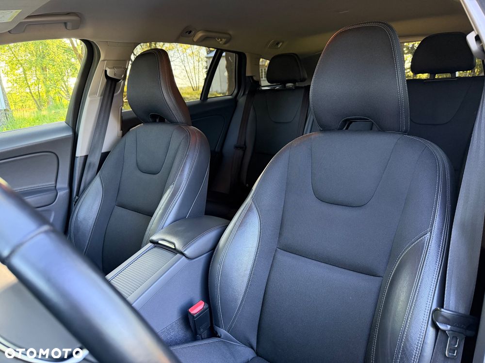 Volvo V60 D2 Drive-E Dynamic Edition (Momentum) - 33