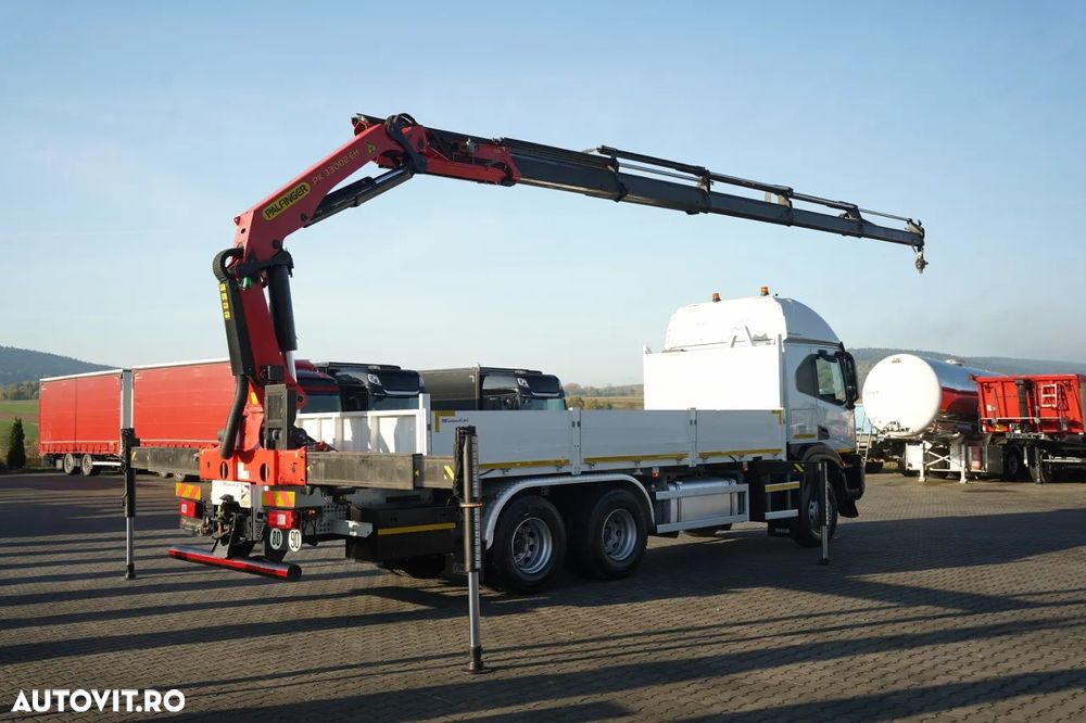 Iveco X-WAY 480 / 6x4 / CAROSERIE CU OBOANE - 6,1 m / + MACARAUA PALFINGER PK 33002 EH / MAX: 6.600 KG / ROTATOR / TELECOMANDĂ / ANVELOPE 100% / - 6