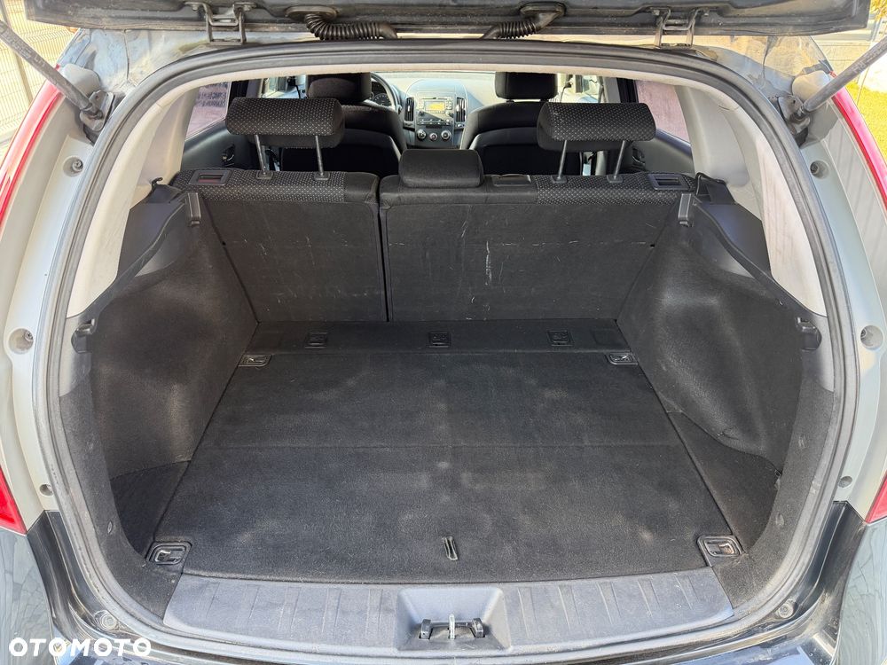 Hyundai i30 - 23