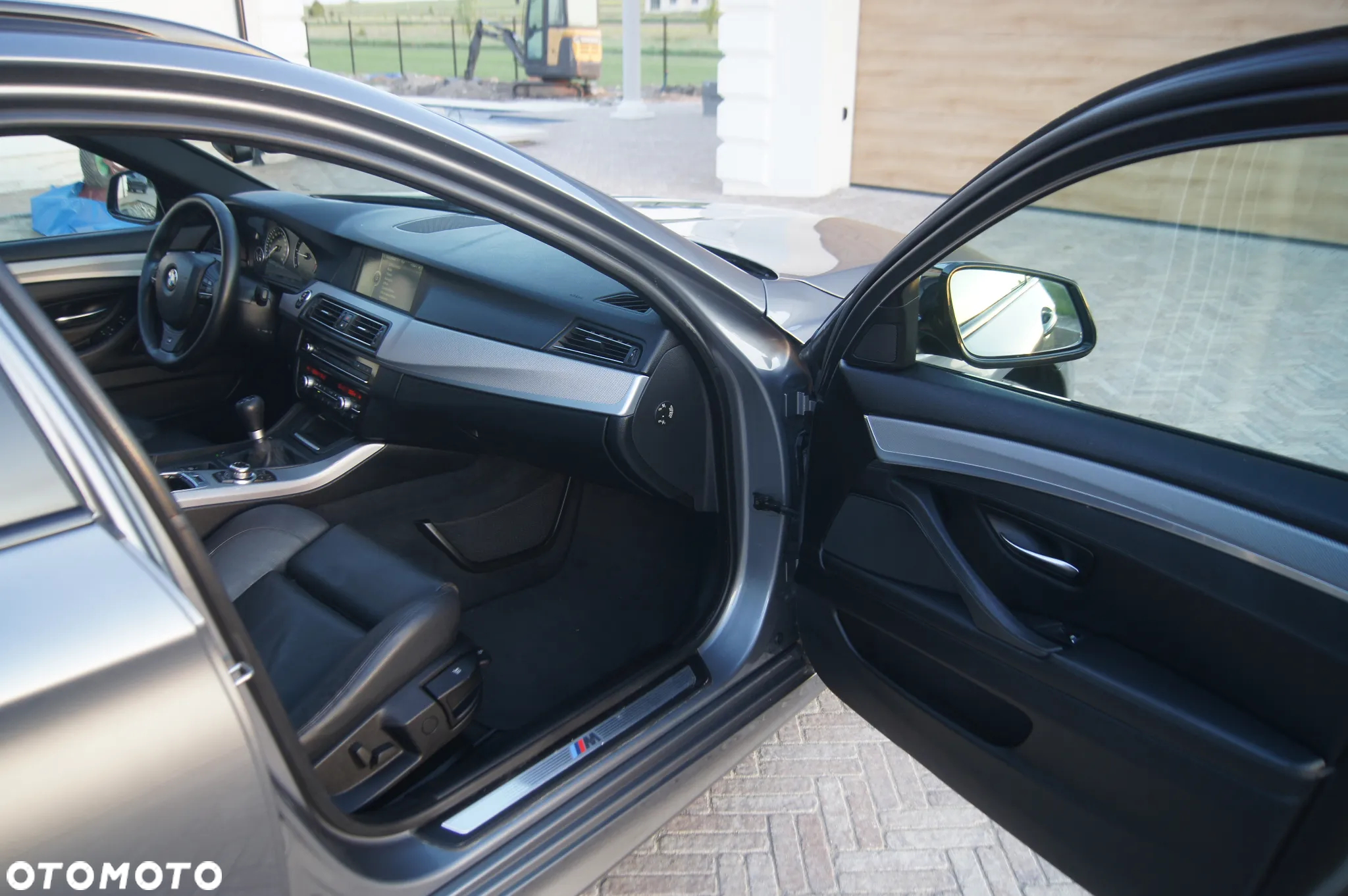 BMW Seria 5 520d - 23