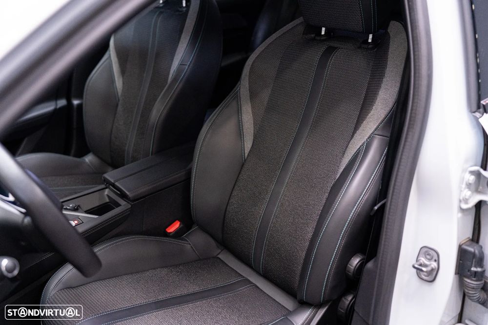 Peugeot 308 1.2 PureTech Allure - 17