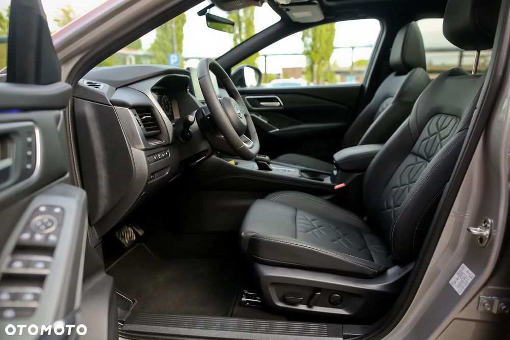 Nissan Qashqai 1.3 DIG-T Tekna DCT - 23