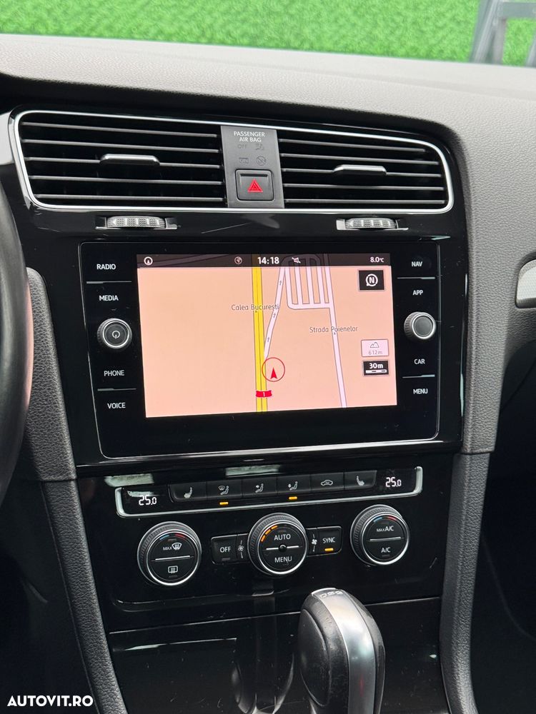 Volkswagen Golf 1.6 TDI DSG Join - 25