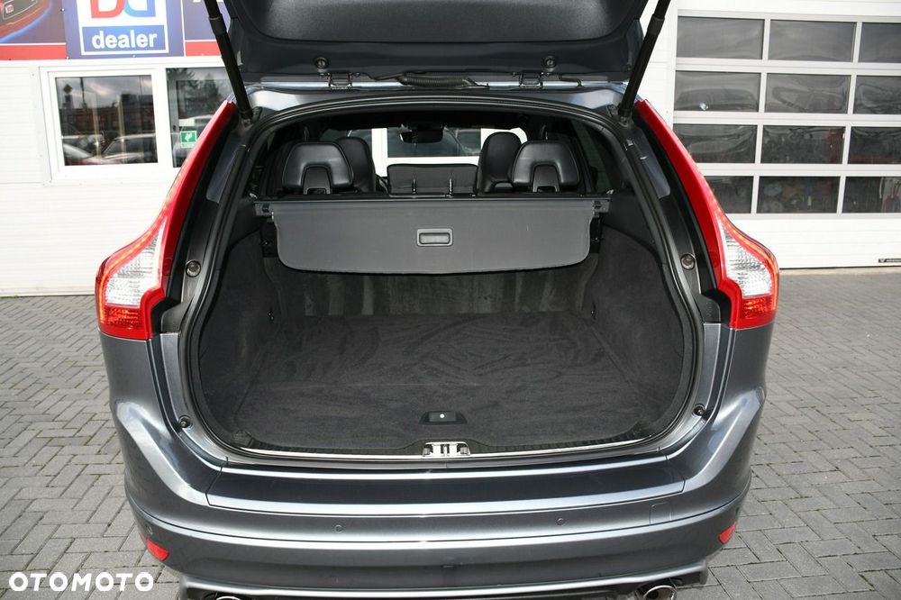 Volvo XC 60 D4 Geartronic RDesign - 36