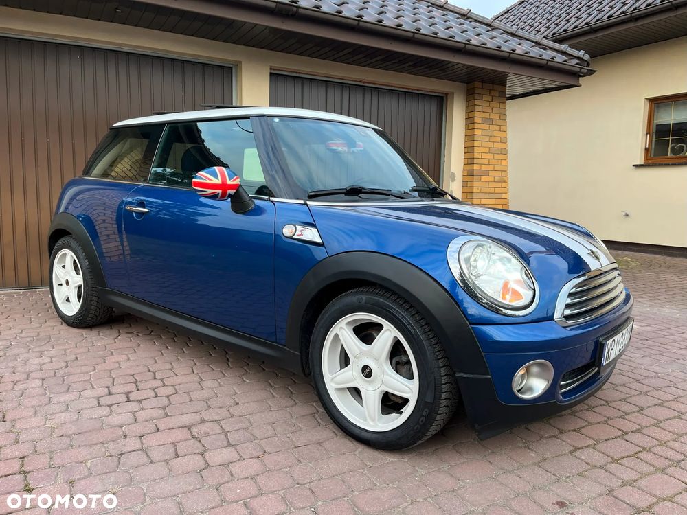 MINI Cooper Seven - 7
