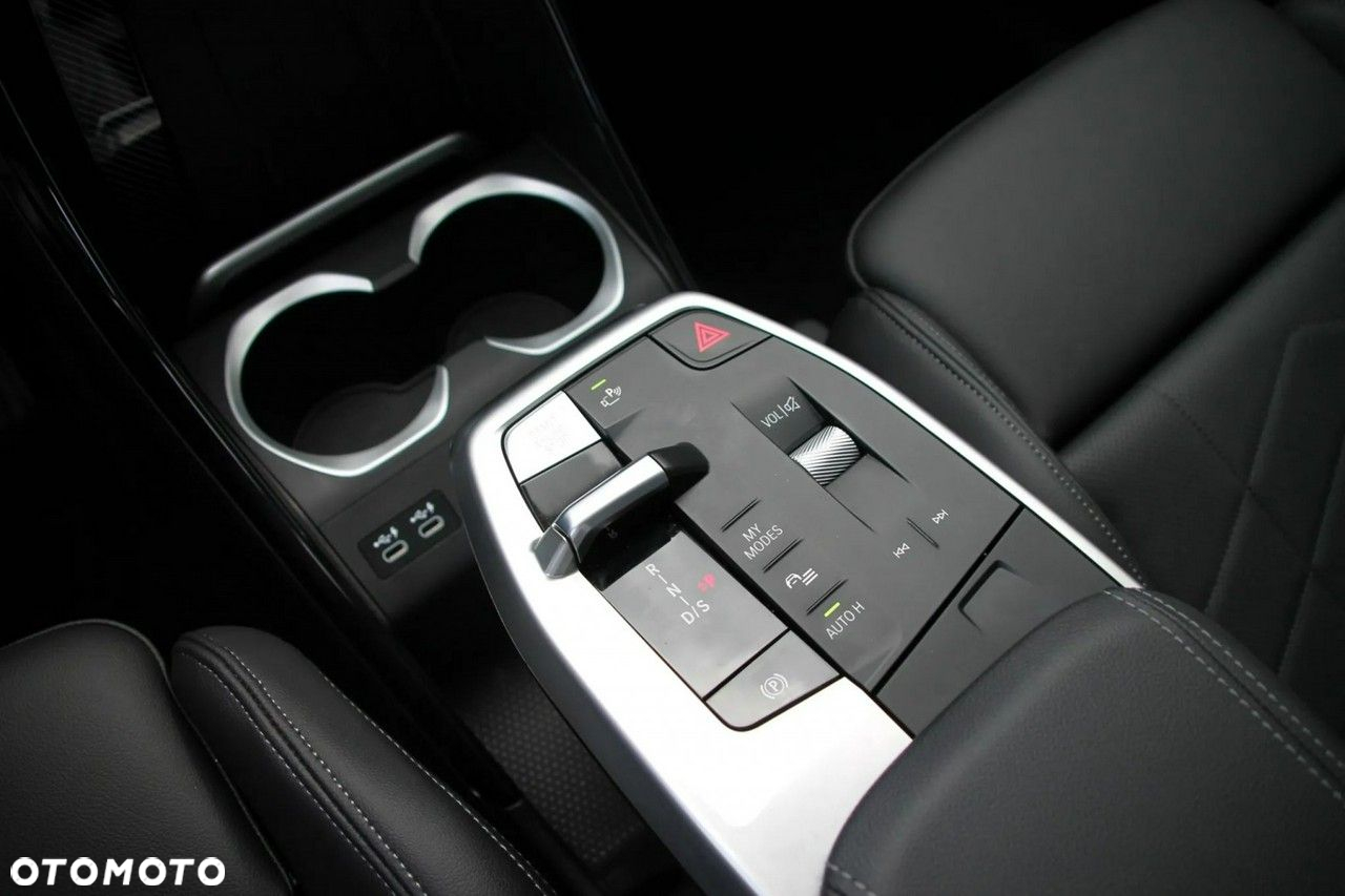 BMW X1 sDrive18i xLine - 13