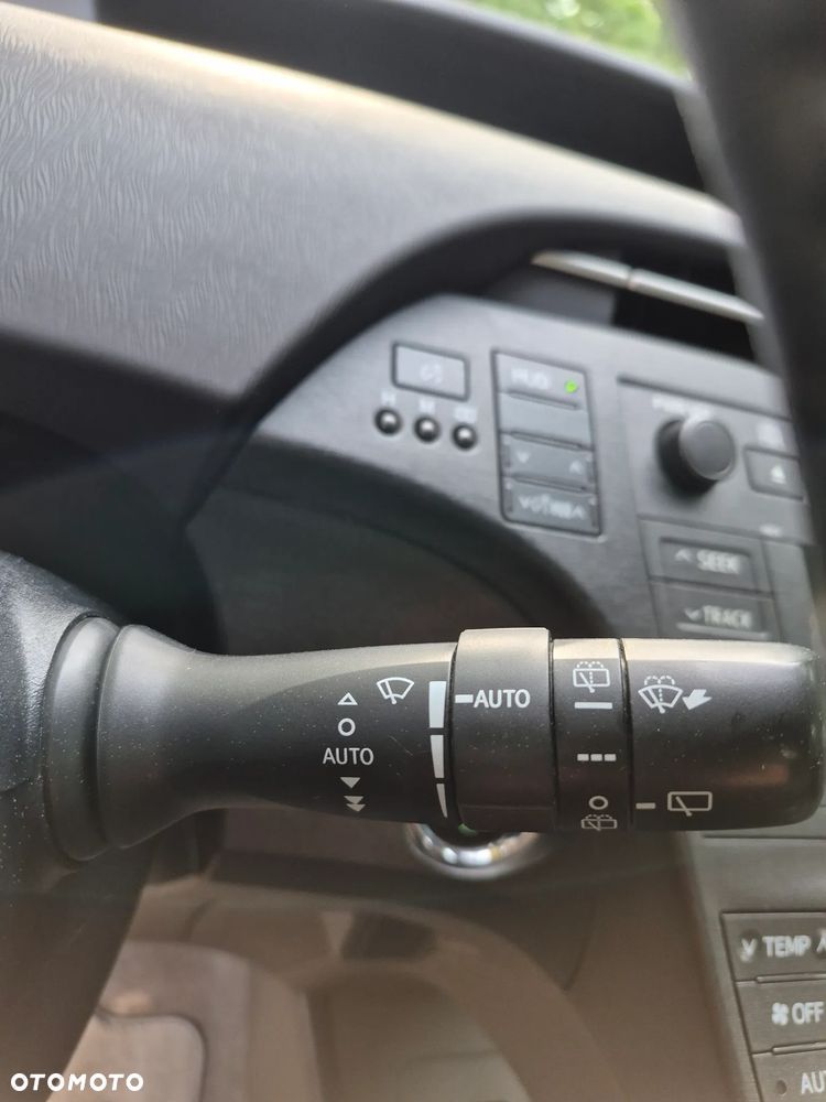 Toyota Prius (Hybrid) Executive - 24