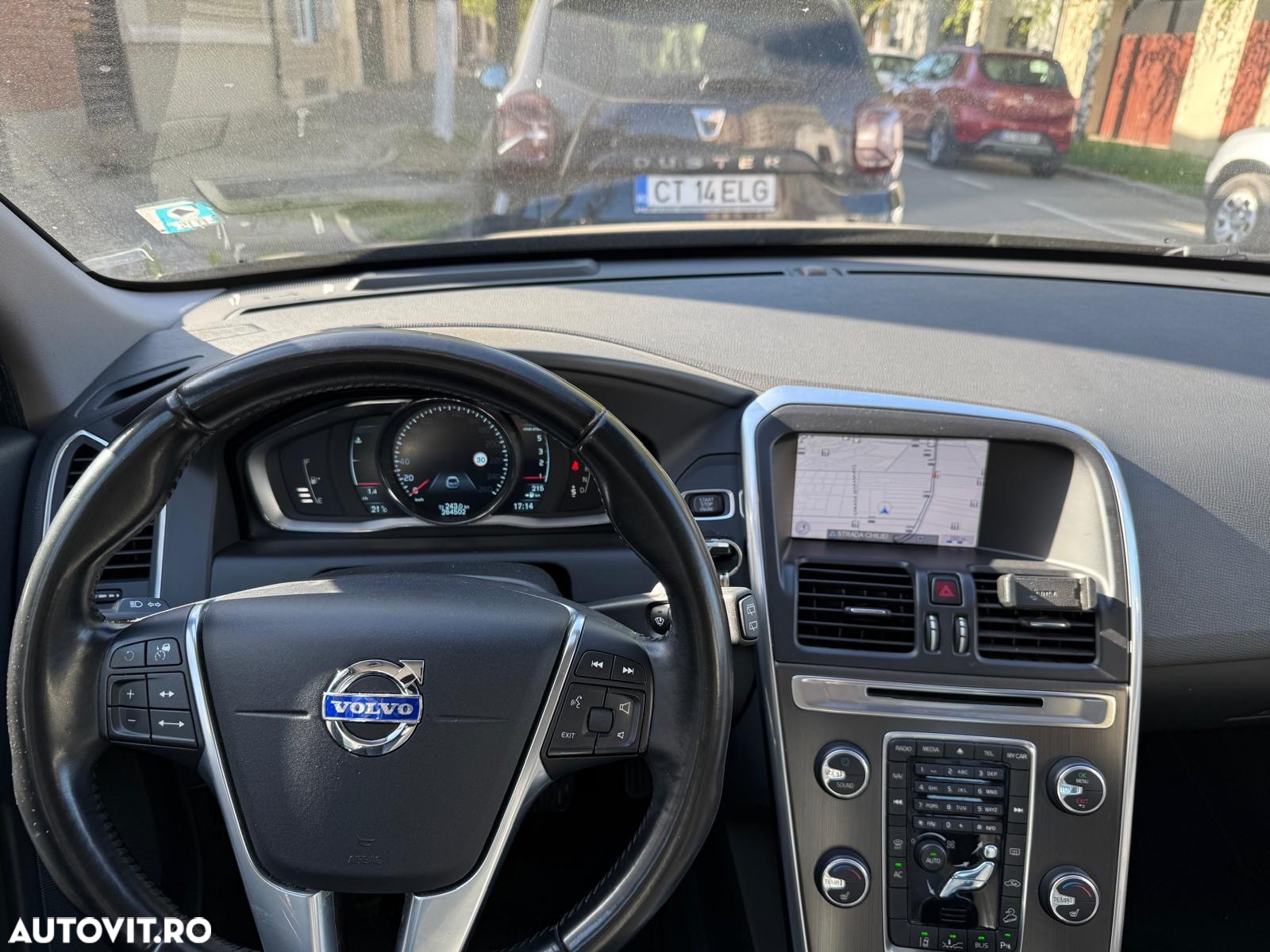 Volvo XC 60 D5 AWD Momentum - 9