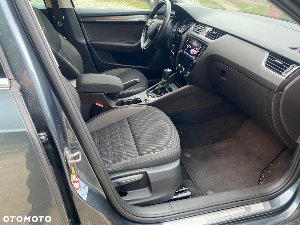 Skoda Octavia 2.0 TDI 4x4 DSG Scout - 15
