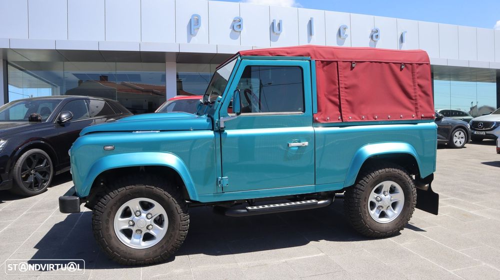 Land Rover Defender - 2