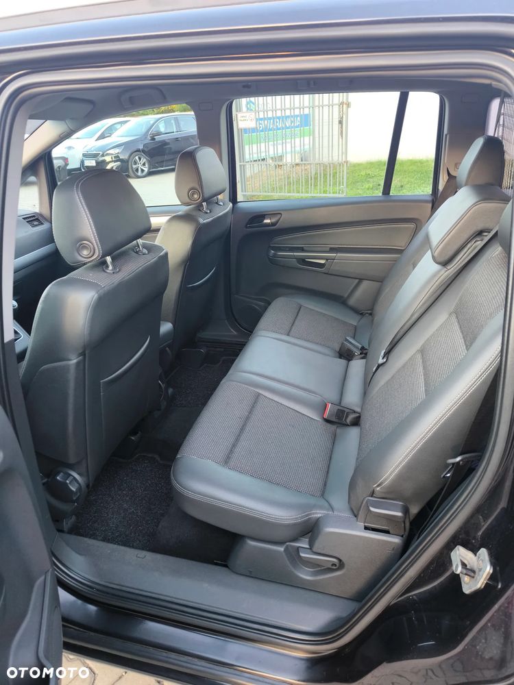 Opel Zafira - 28