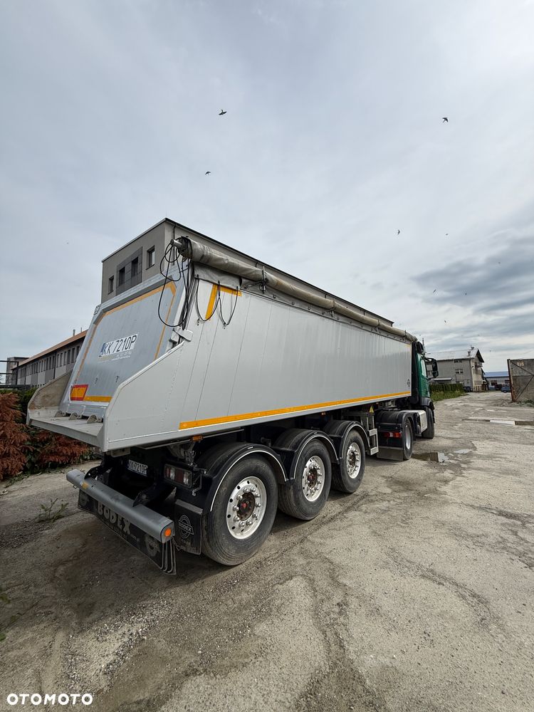 Mercedes-Benz Arocs - 6