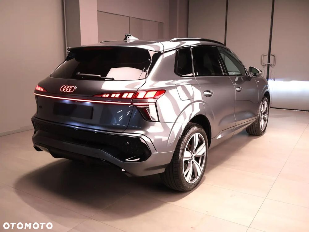 Audi Q3 35 TFSI S tronic - 4