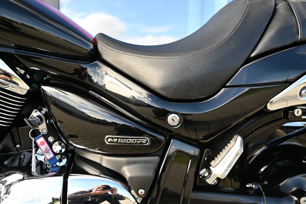 Suzuki Intruder - 33