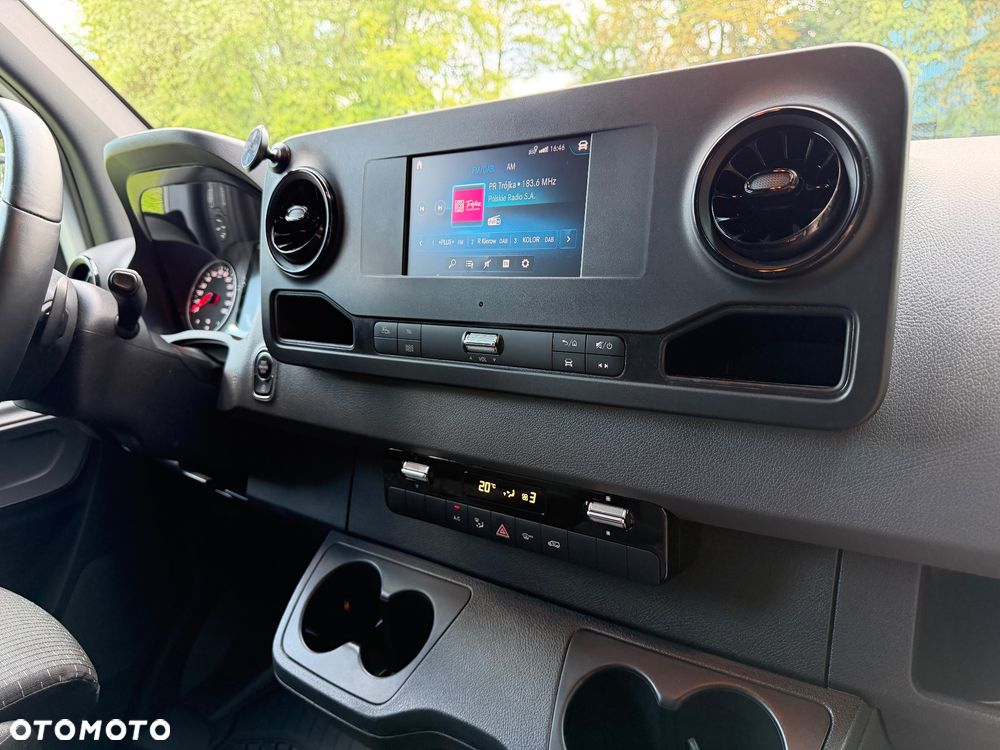 Mercedes-Benz Sprinter L2H2 - 10