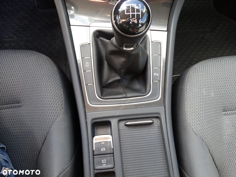 Volkswagen Golf 1.5 TSI BlueMotion ACT Comfortline - 39