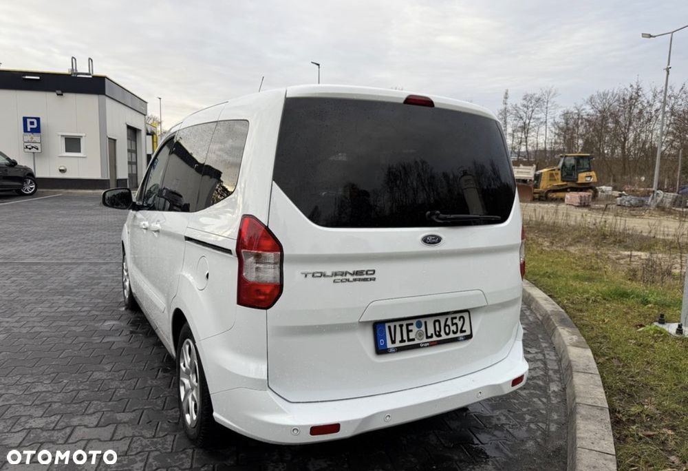 Ford Tourneo Courier 1.5 TDCi Trend - 14