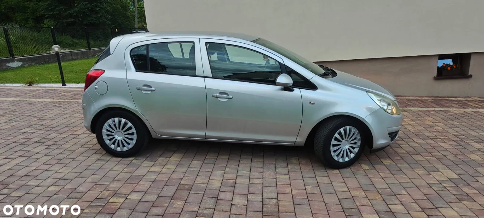 Opel Corsa 1.4 16V Innovation 110 Jahre - 7