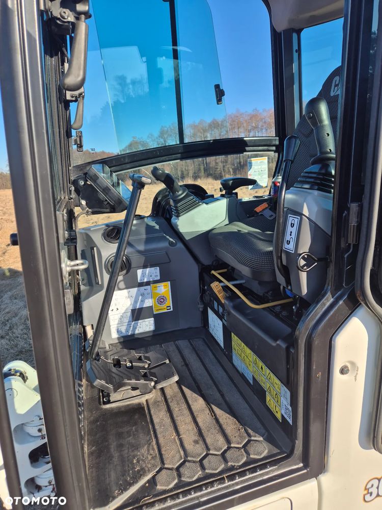 Caterpillar 301.8 - 7