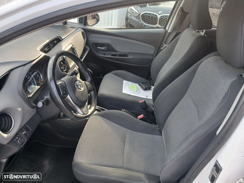 Toyota Yaris 1.5 HSD Exclusive - 13
