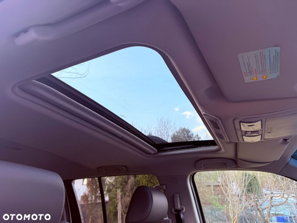 Nissan Pathfinder - 22