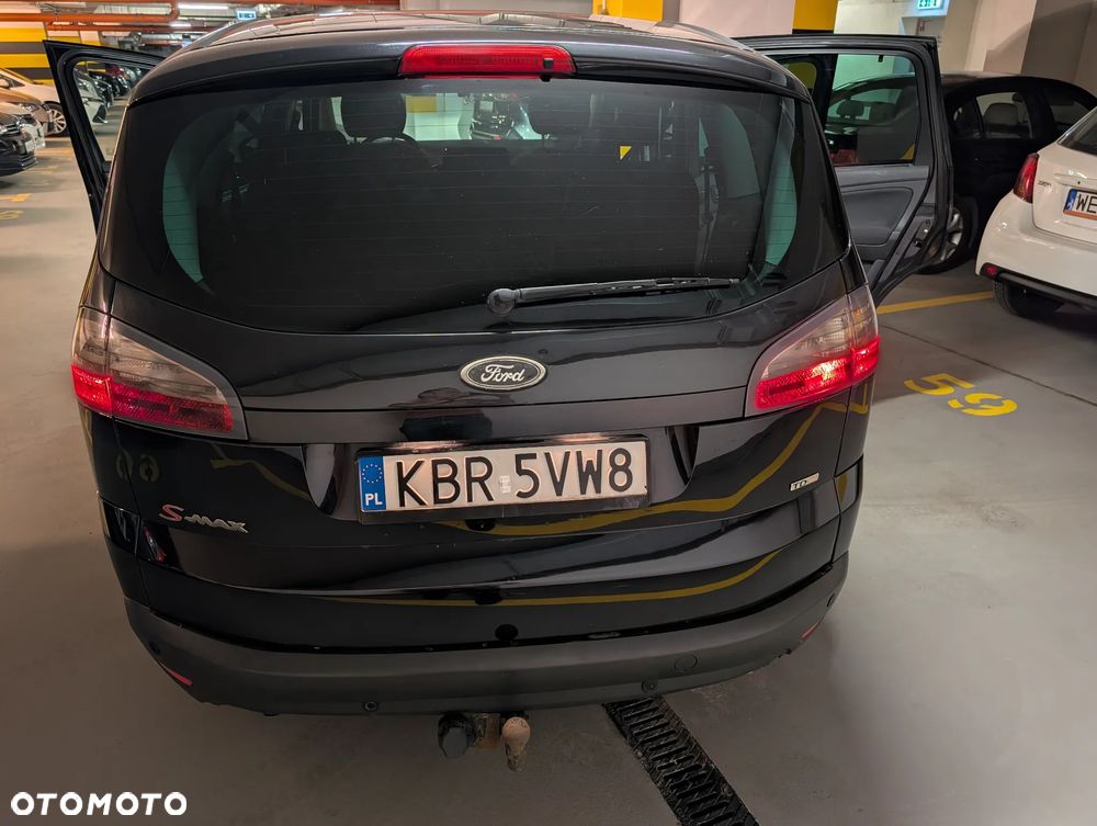 Ford S-Max - 17