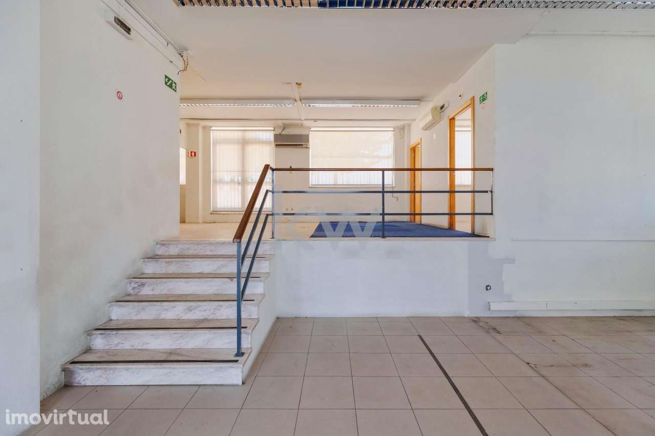 Loja com 138m2  para venda - Monte Caparica - Grande imagem: 5/33