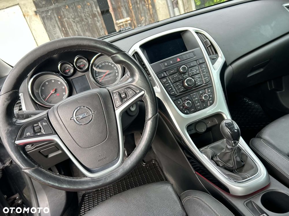 Opel Astra 2.0 CDTI DPF ecoFLEX SportsTourer Start/Stop Active - 11