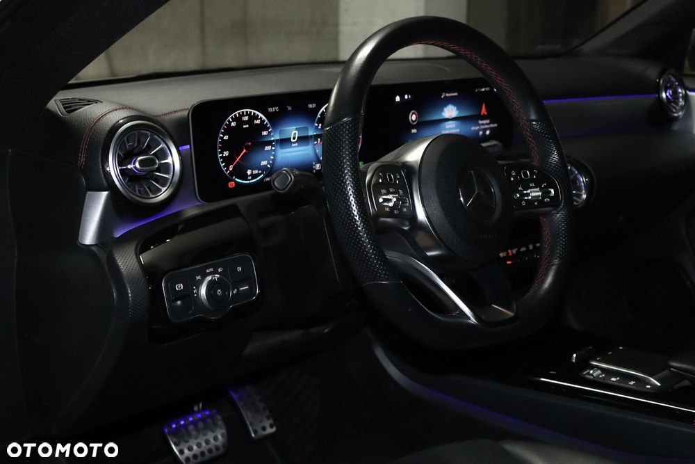 Mercedes-Benz CLA 200 AMG Line 7G-DCT - 19