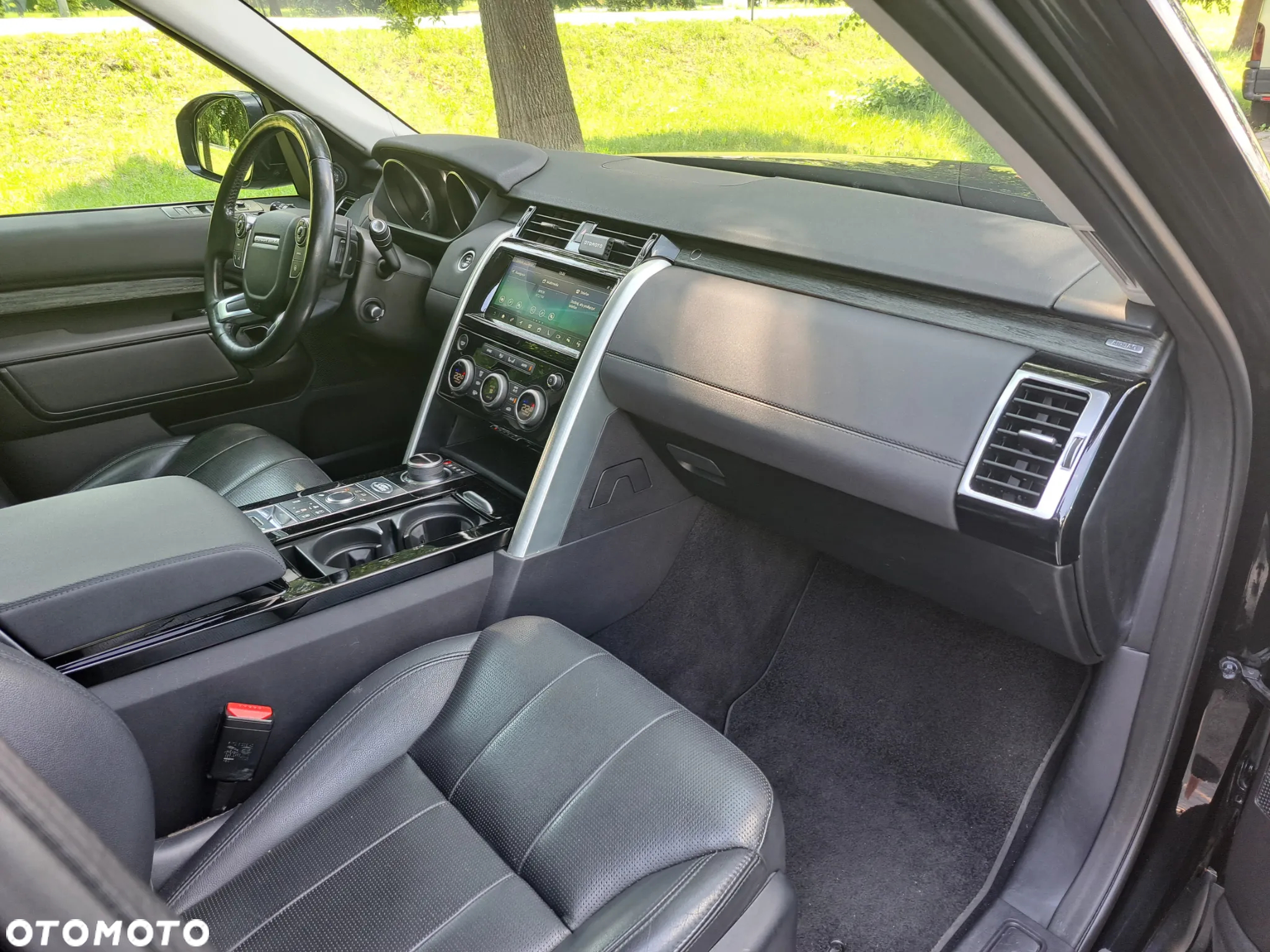Land Rover Discovery V 2.0 TD4 HSE Luxury - 33