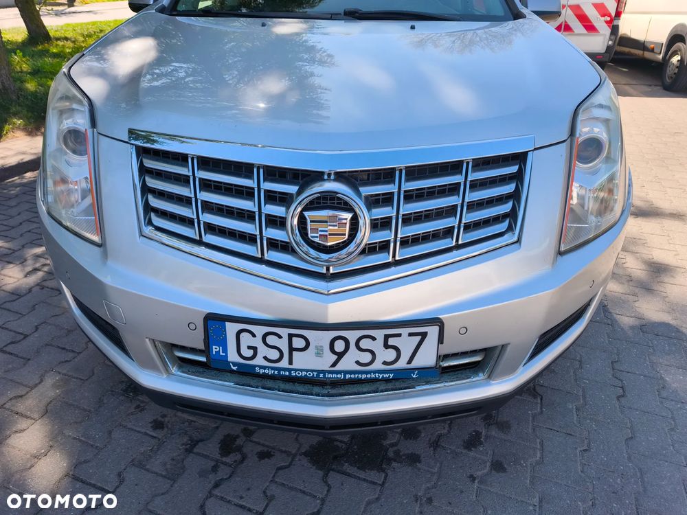 Cadillac SRX - 17