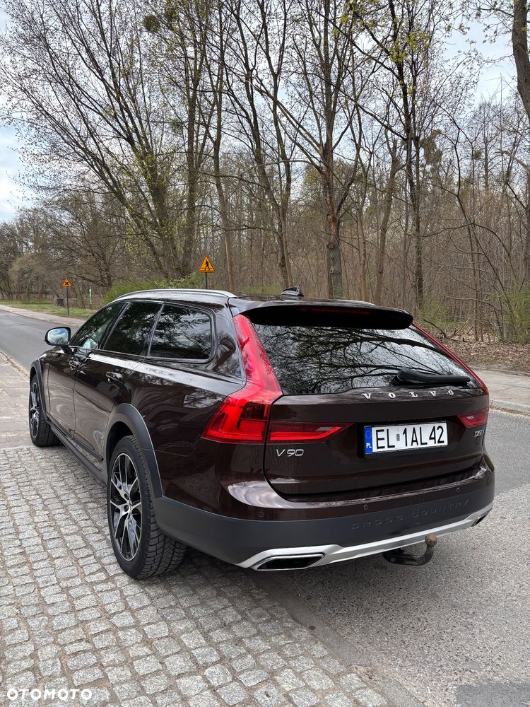 Volvo V90 D5 SCR AWD Momentum Pro - 5