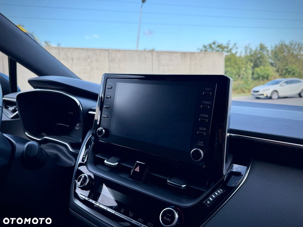 Toyota Corolla 1.8 Hybrid Comfort - 29