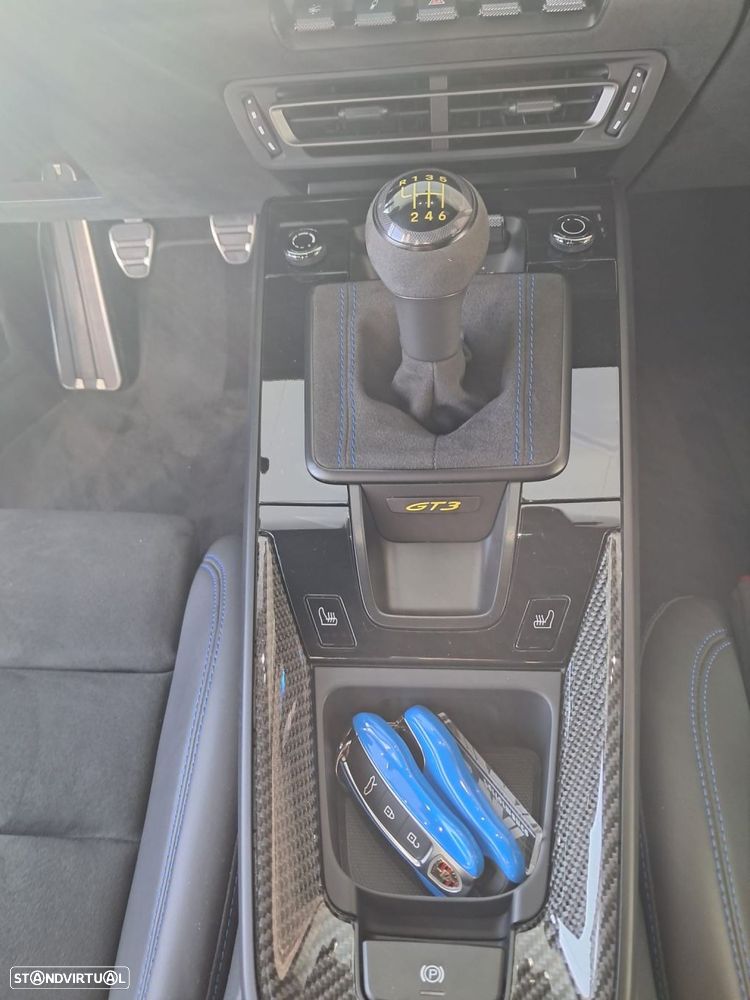 Porsche 911 Série F - 9