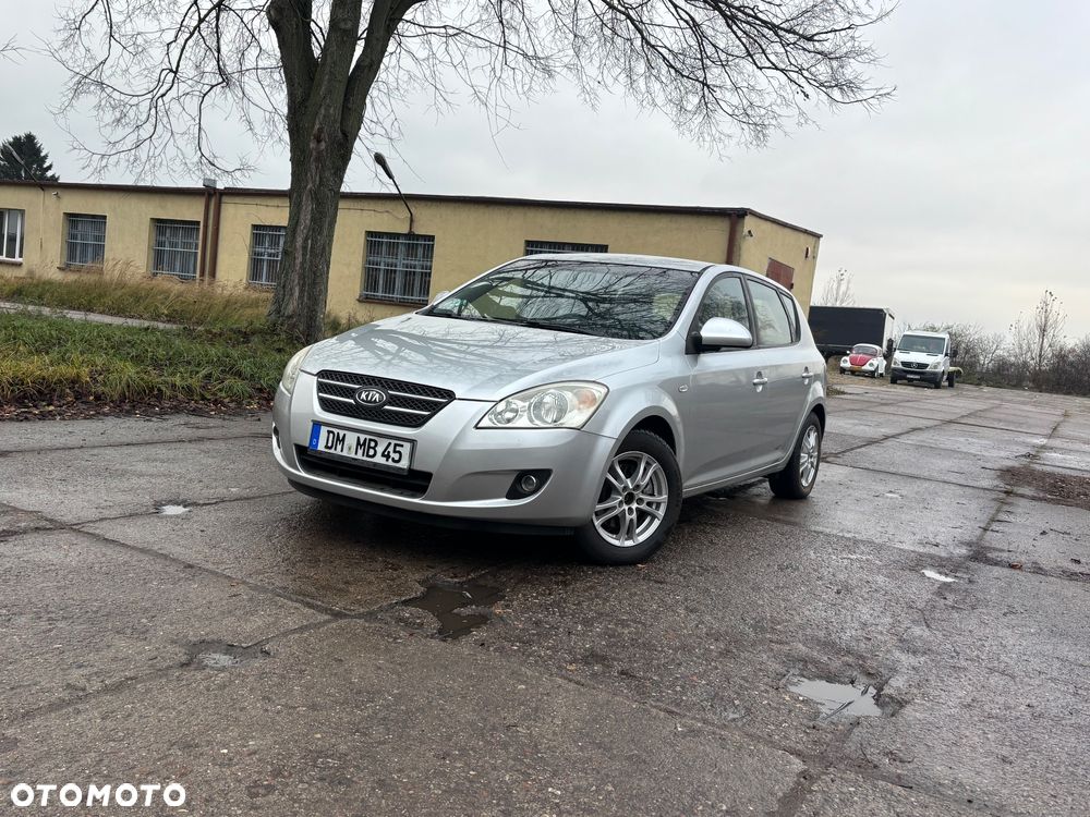 Kia Ceed 2.0 CVVT Spirit - 28